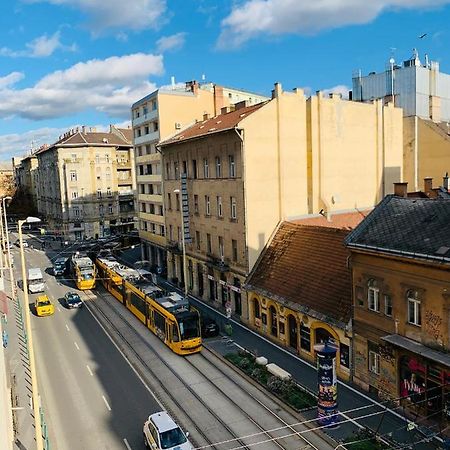 Margaret Boulevard Apartment - With Balcony Budapest Bagian luar foto