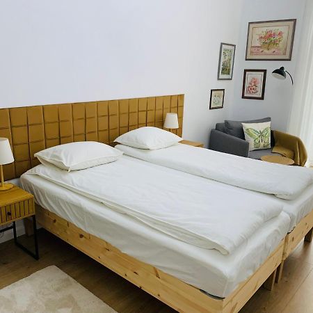 Margaret Boulevard Apartment - With Balcony Budapest Bagian luar foto
