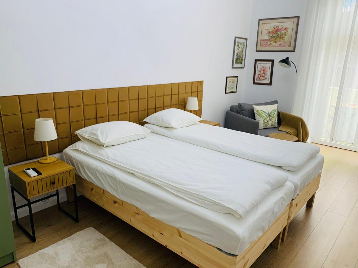 Margaret Boulevard Apartment - With Balcony Budapest Bagian luar foto