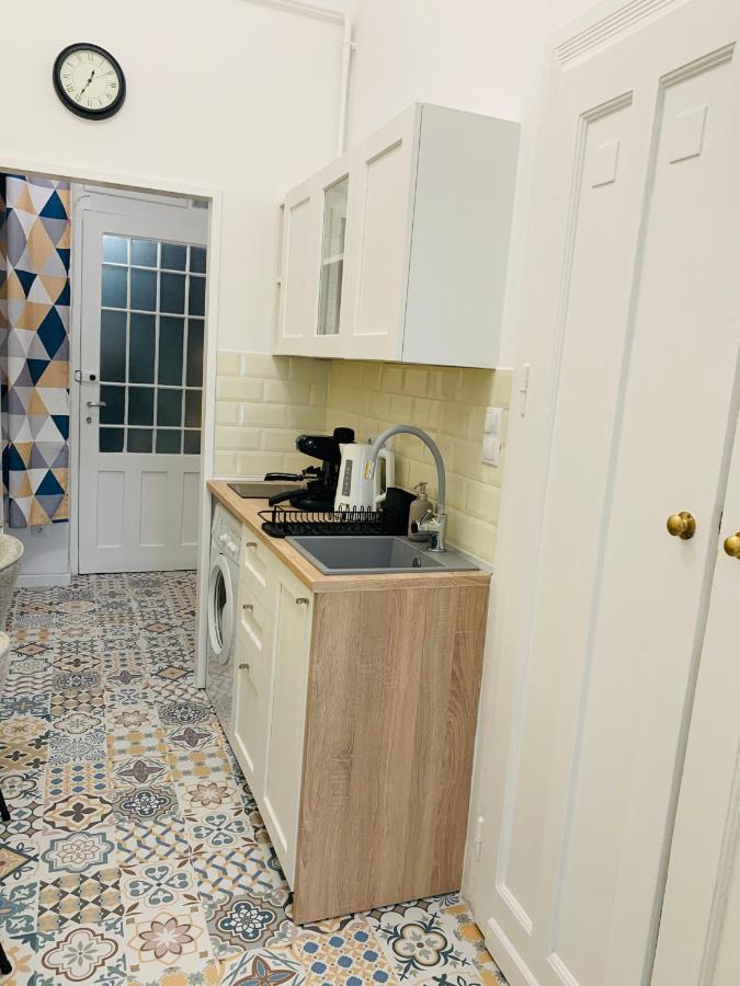 Margaret Boulevard Apartment - With Balcony Budapest Bagian luar foto